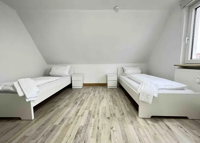 Sad212 - Grosszuegige Monteurwohnung * Schwandorf in Bayern